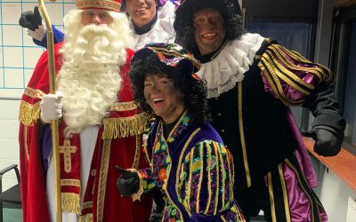 Sinterklaas en zijn pieten op ’t Skitteljacht
